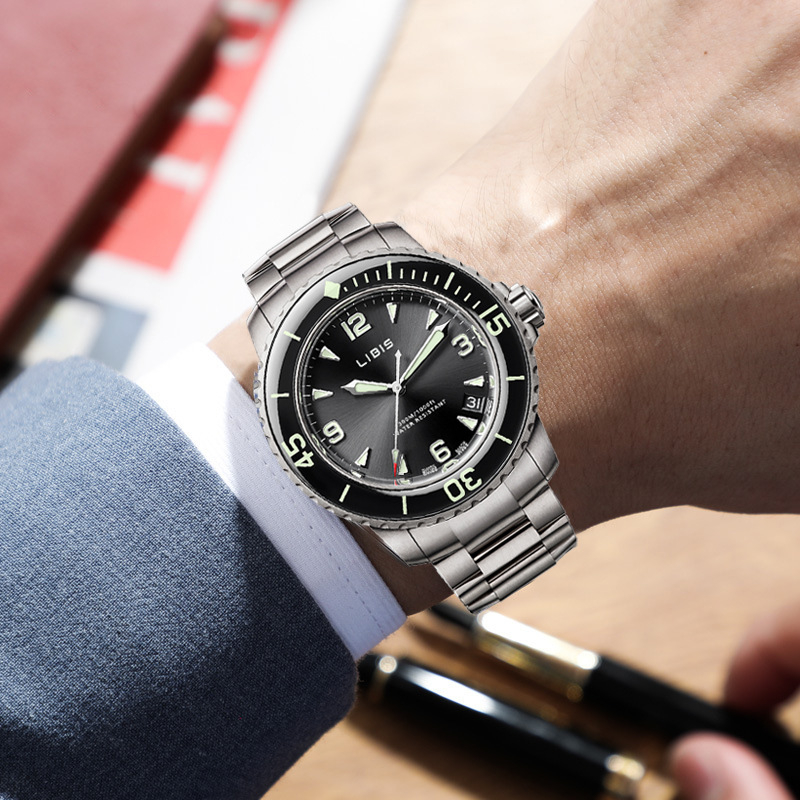 Orologio da Uomo Classico Nero - Outdoor Sport Smart Watch recensione e prezzo