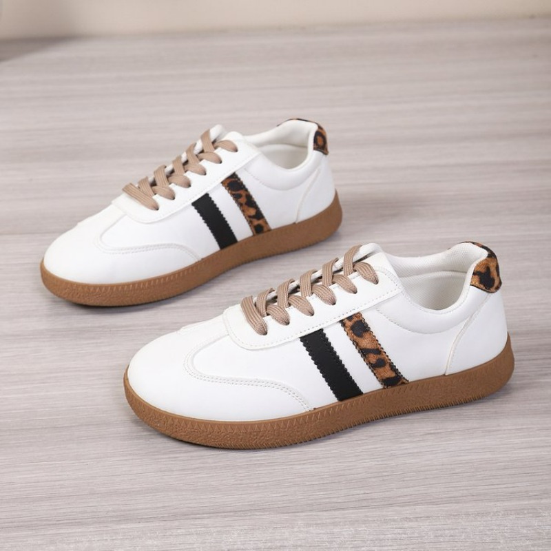 Sneakers bianche casual alla m - Outdoor Sports Shoes recensione e prezzo
